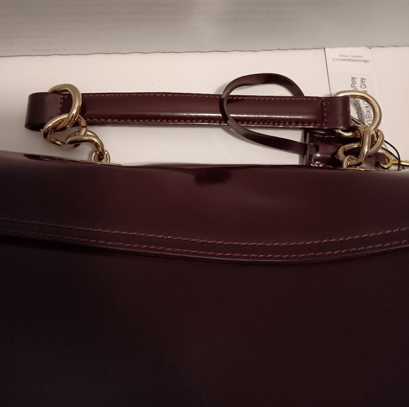 Nwt!! A bellucci Italian handbag/crossbody with lock and key - Picture 8 of 16